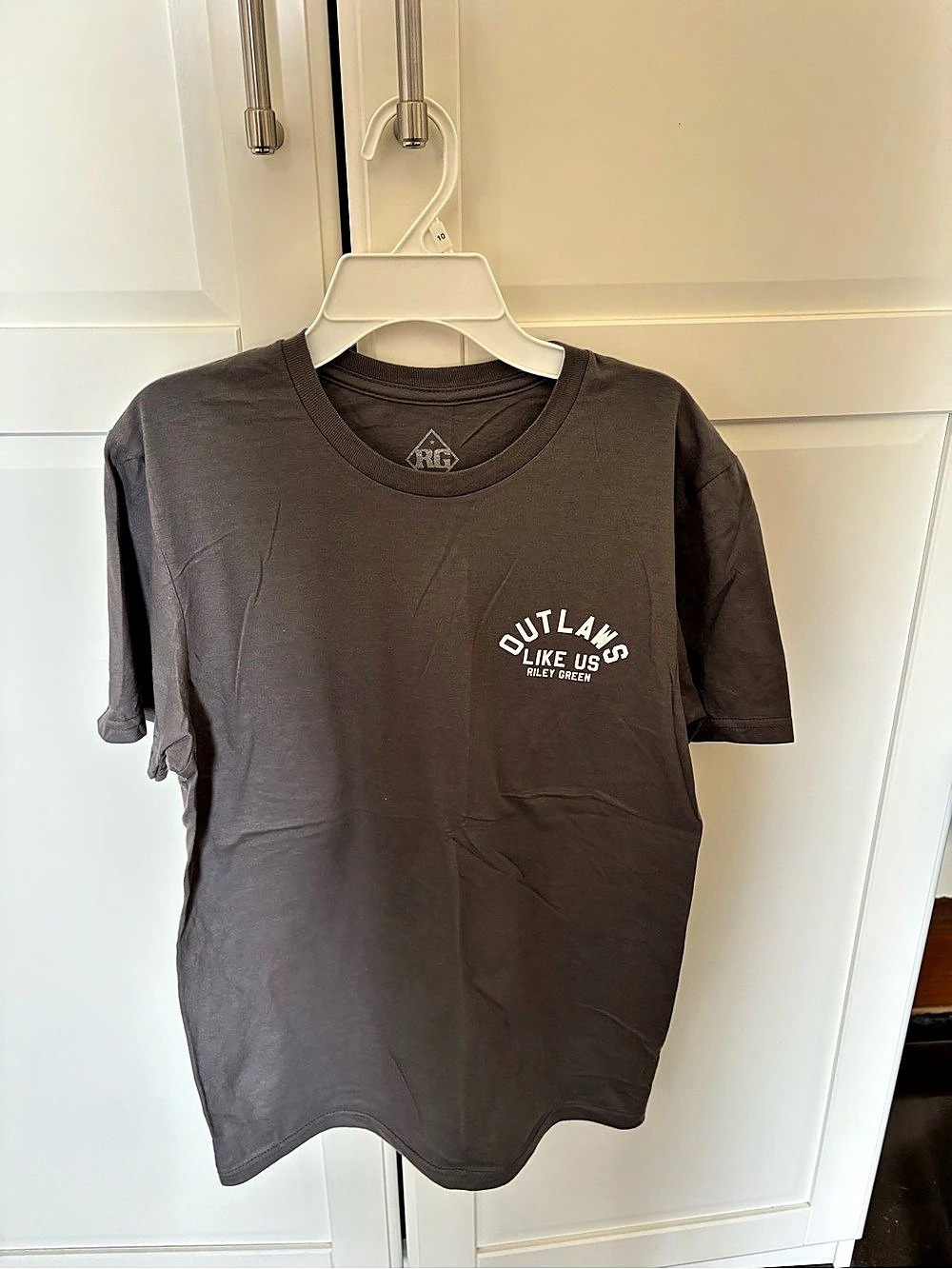 Riley Green Outlaws Like Us Tour Graphic Tee Gray
